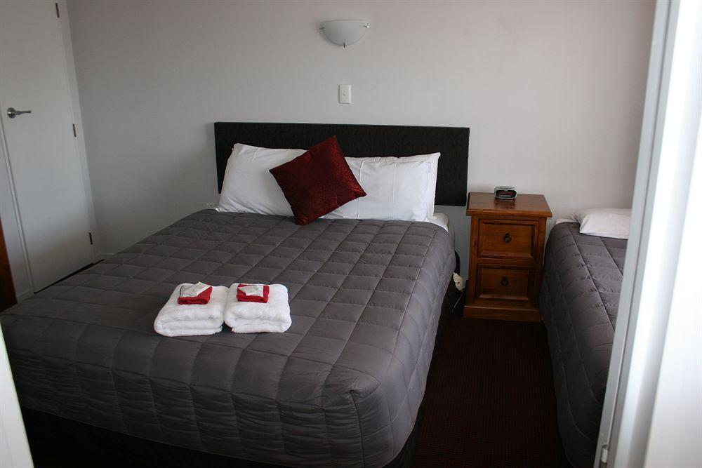 Burgundy Rose Motel Whangarei Bagian luar foto