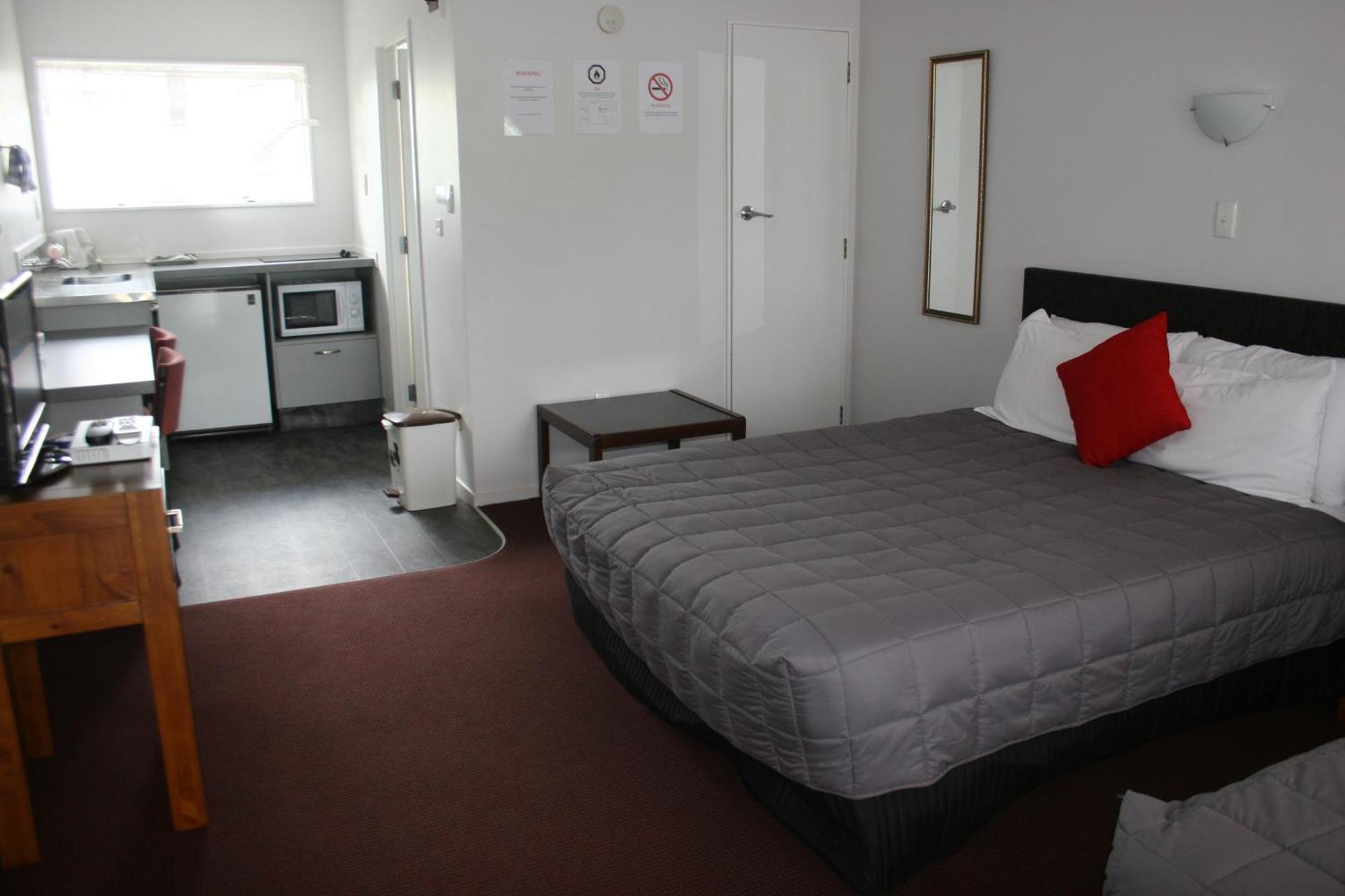 Burgundy Rose Motel Whangarei Bagian luar foto